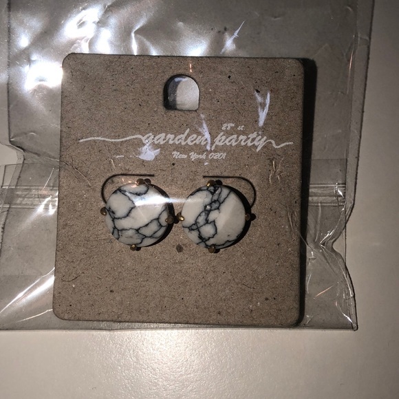 Earrings - Picture 3 of 3